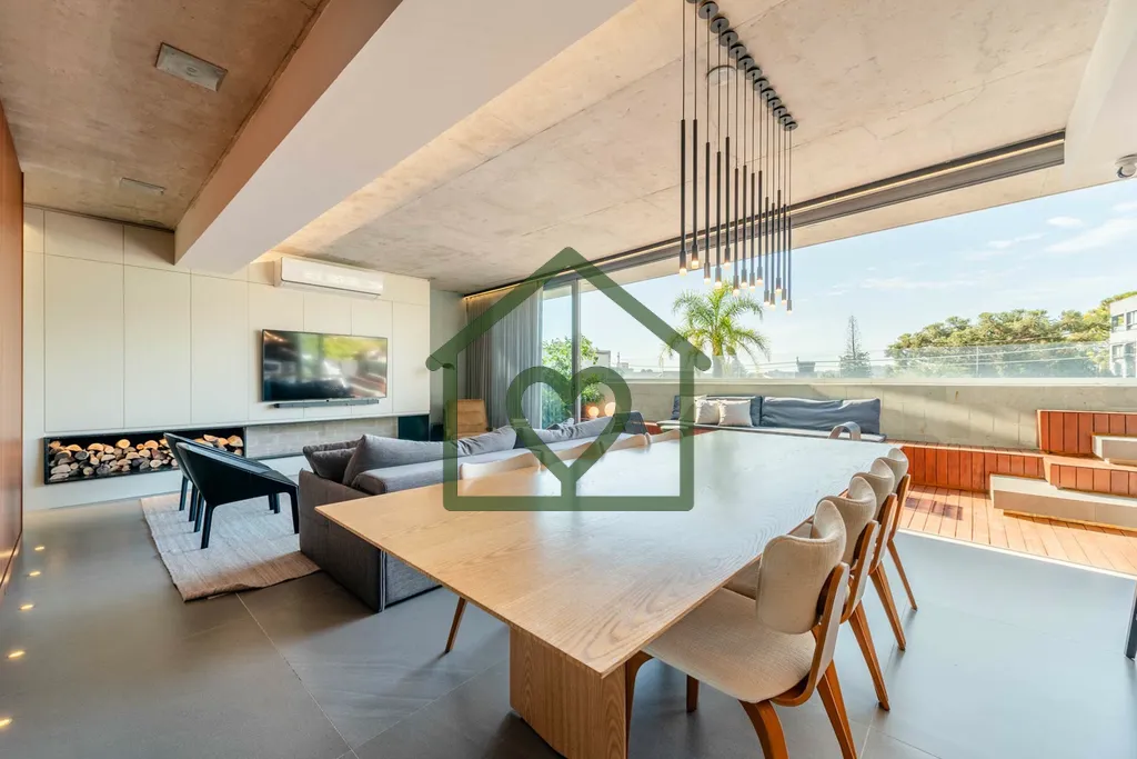 Imagem Viva com sofisticação em um dos bairros mais nobres de Porto Alegre. Este apartamento garden de 20...