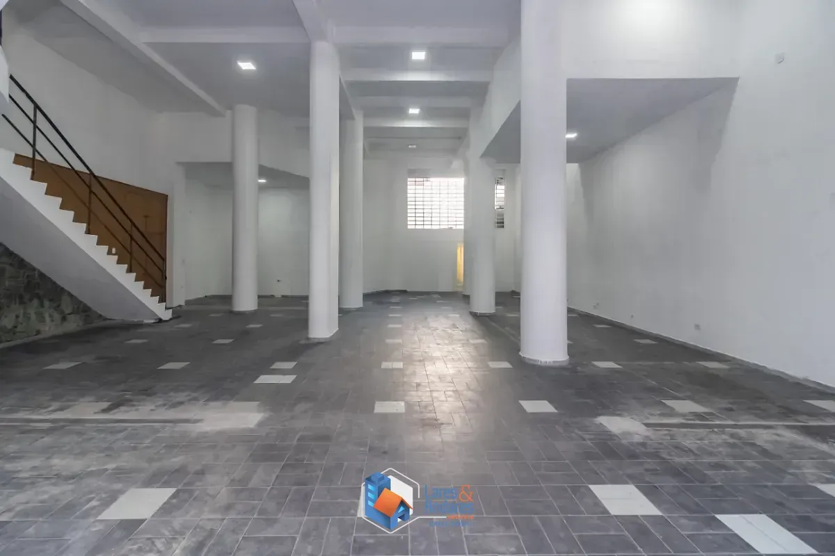 Imagem Loja de rua para venda e locação em Santa Cecília, 255m²