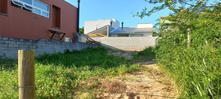 Imagem Terreno à venda no Bairro Ambrósio em Garopaba-SC! Confira já!