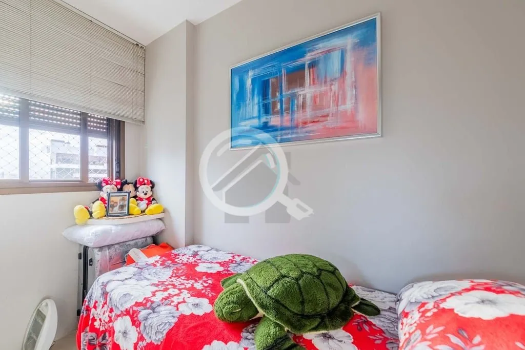 Imagem Apresentamos um sofisticado apartamento no bairro Petrópolis, com 266 m² de área privativa, ofere...