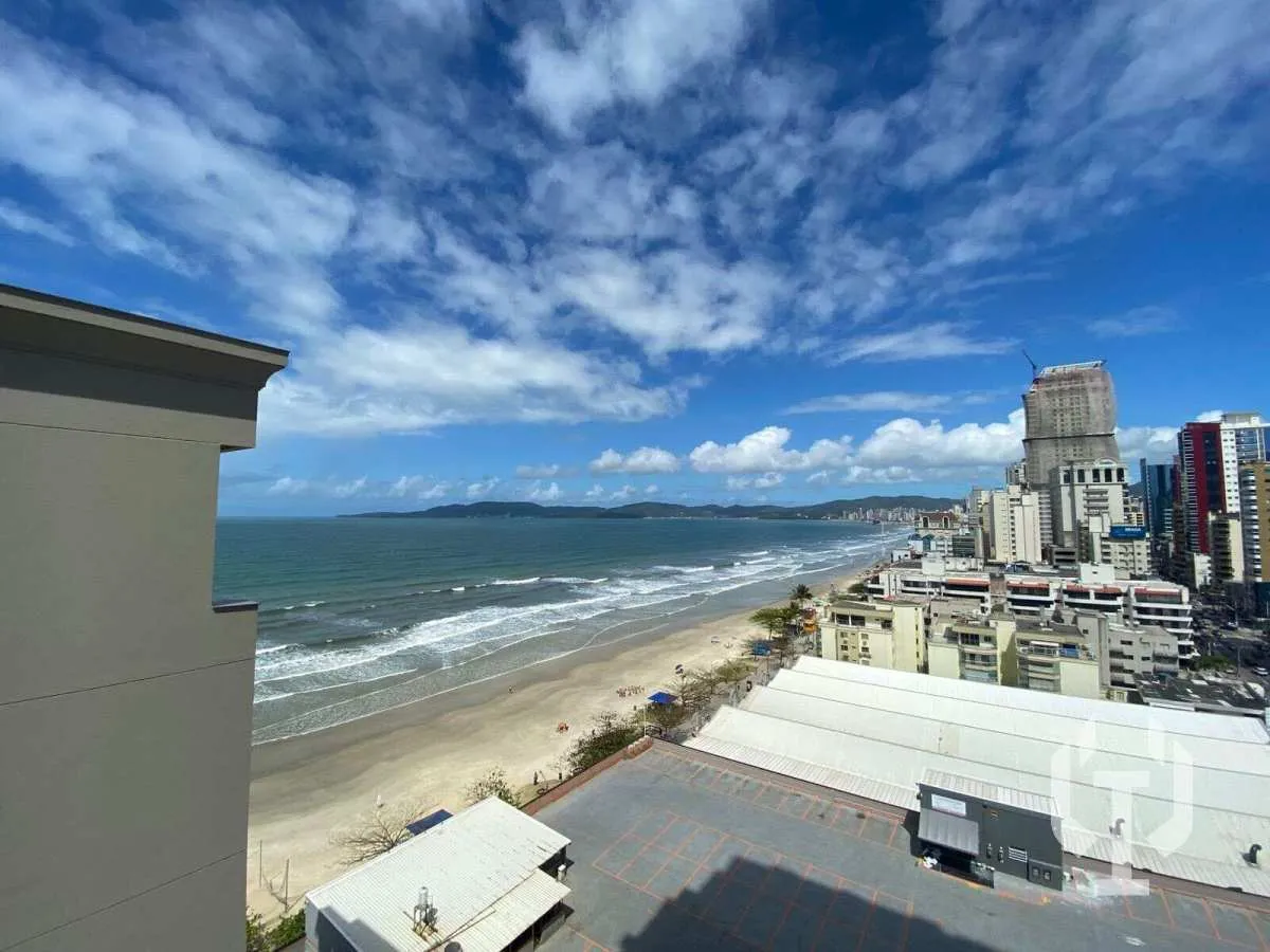 Imagem Frente Mar 3 Suítes em Meia Praia