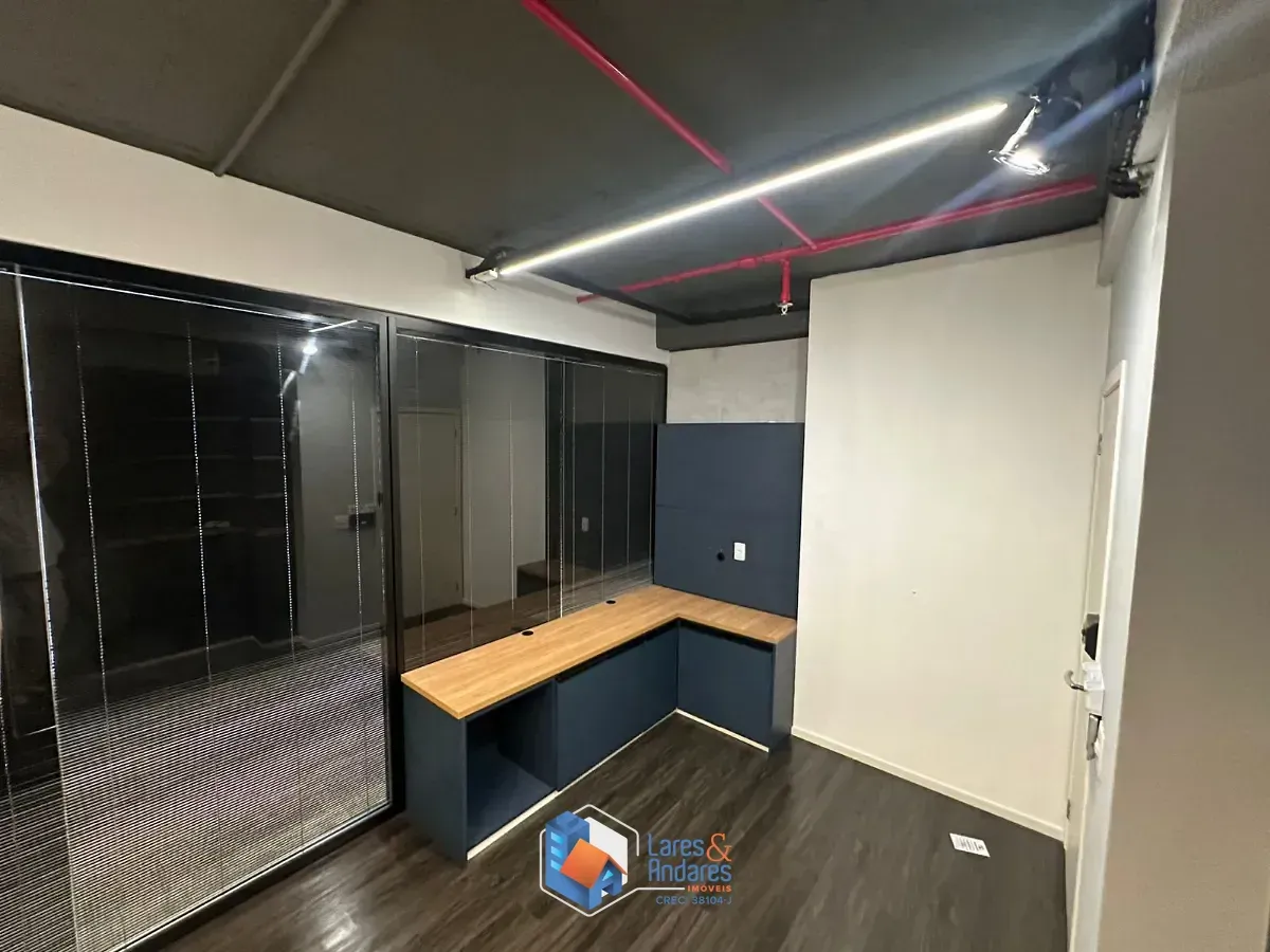 Imagem Conjunto comercial para venda em Água Branca, 109m²