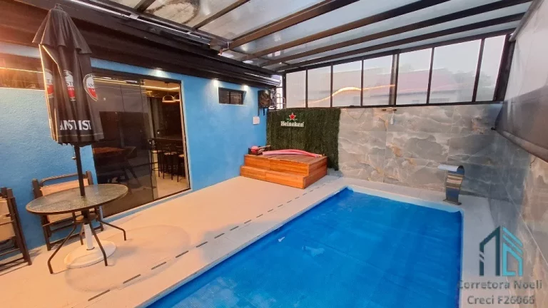 Imagem Triplex com piscina padrão, em região privilegiada, 900mtrs parque BACACHERI em Curitiba PR