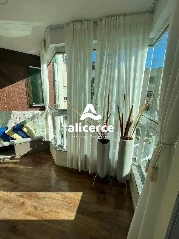 Imagem Apartamento à Venda - 3 Dorimitórios I 1 Suíte I Garagem Dupla i Semi mobiliado - no Coração do Estreito