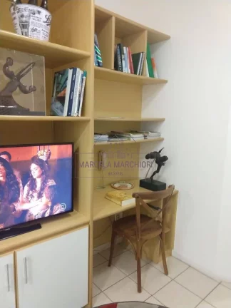 Imagem 1 quarto, 1 banheiro, frente, 1 vaga coberta