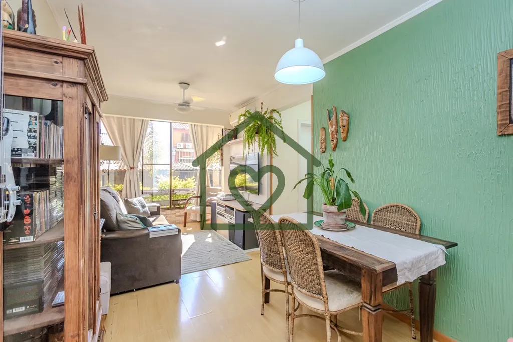 Descubra seu novo lar no coração do charmoso bairro Tristeza, em Porto Alegre com este acolhedor a...