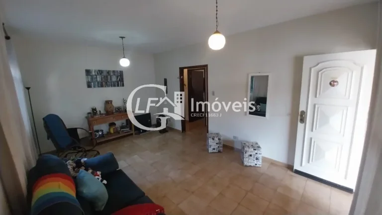 Imagem Casa à venda em Campo Grande-MS, 3 quartos, 1 suíte, 4 vagas de garagem na Vila Taquarussu - Imperdível!