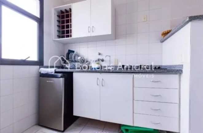 Imagem Apartamento de 1 dormitório reformado, semi-mobiliado, bem localizado e já alugado, ideal para inv...