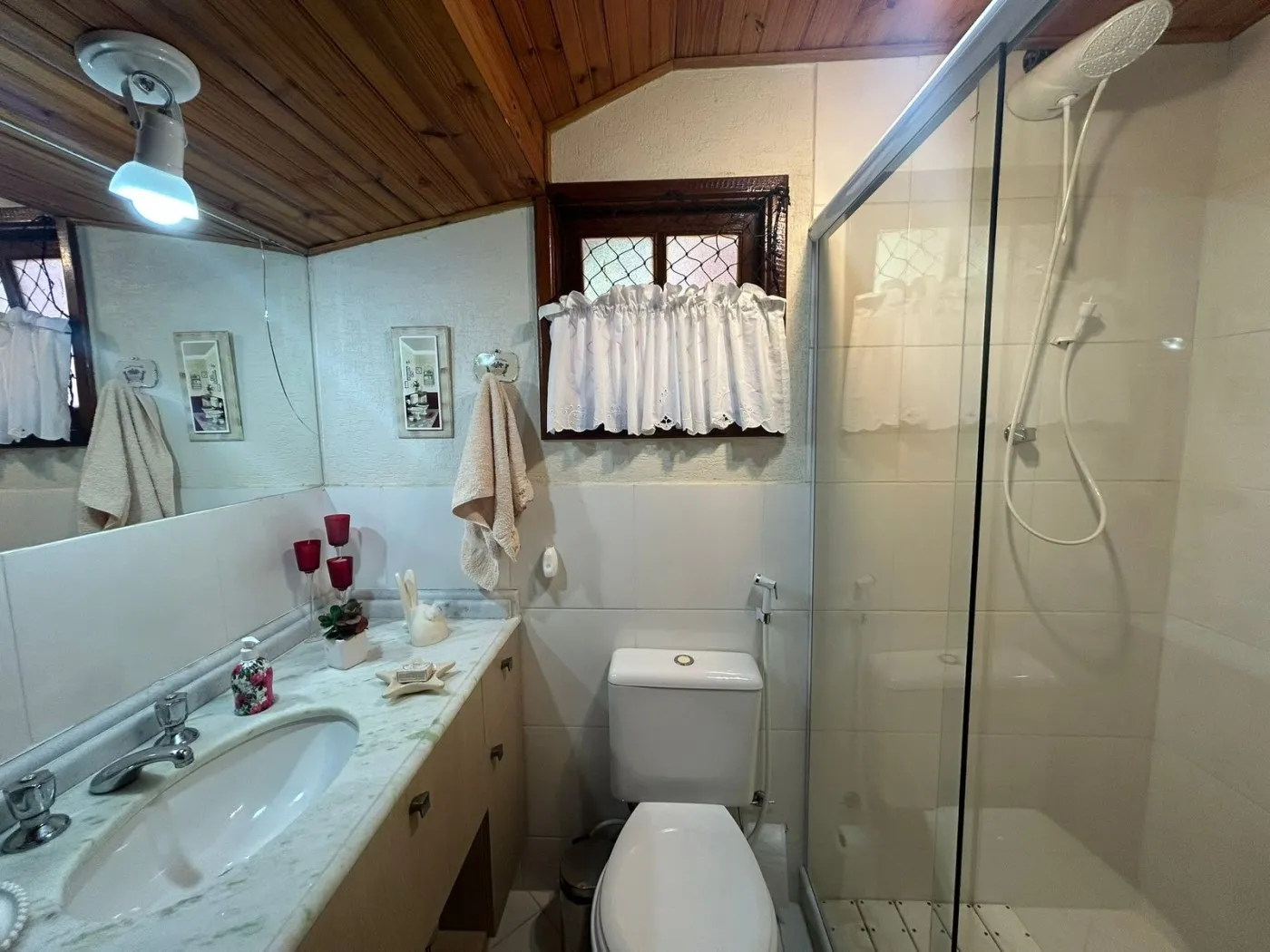 Imagem Casa em Condomínio para Venda em Teresópolis / RJ no bairro Carlos Guinle