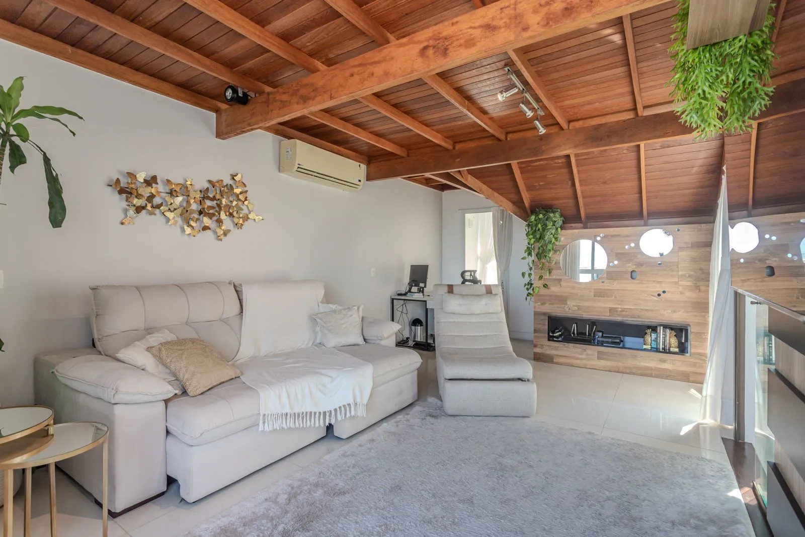 Imagem Casa com 3 suítes, Jacuzzi e vista panorâmica para o Guaíba