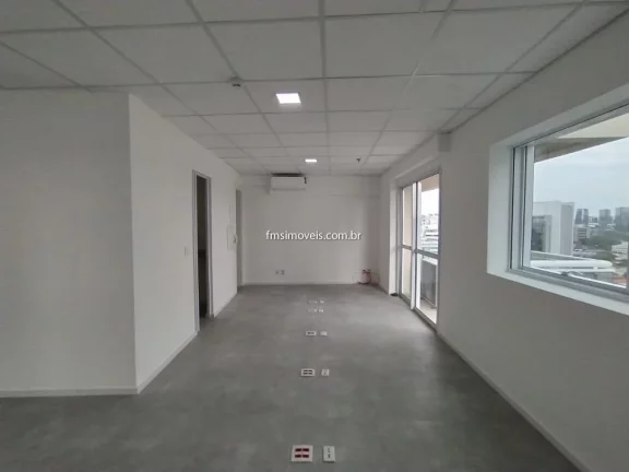 Foto do imóvel Sala comercial com 90m2