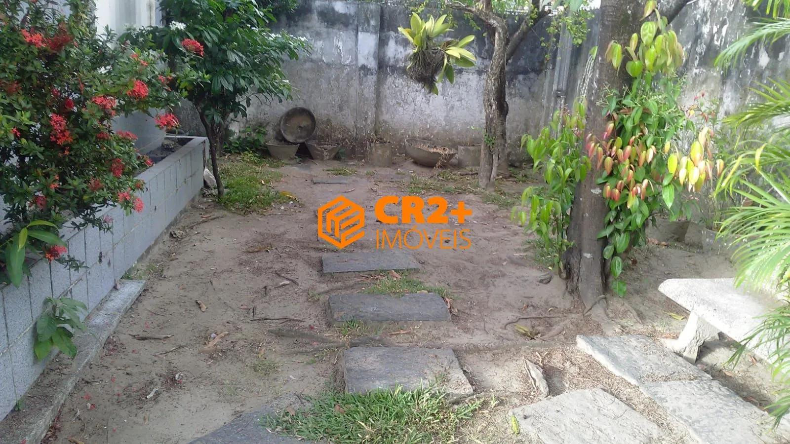 Imagem Casa já escriturada em localização estratégica do Recife 350m²