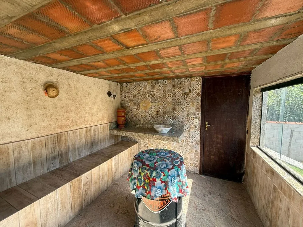 Imagem Casa em Condomínio para Venda em Guapimirim / RJ no bairro Limoeiro