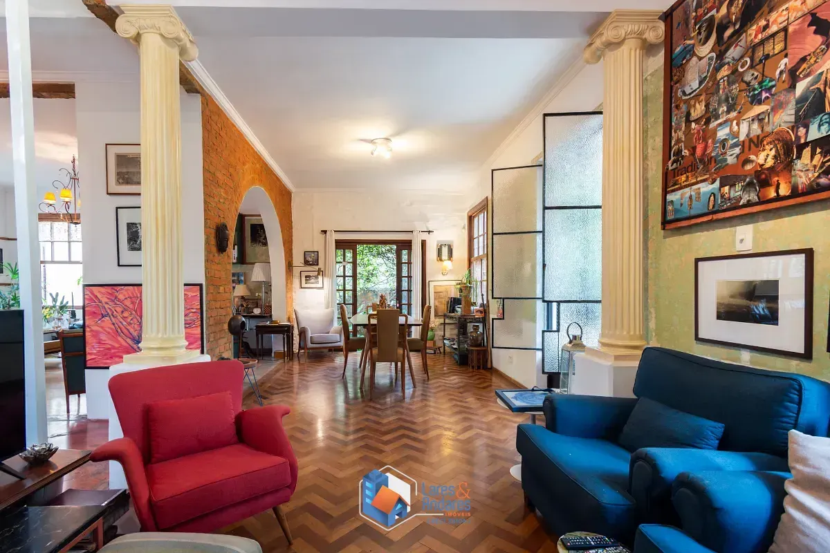 Imagem Casa para venda em Pacaembu com 5 quartos, sendo 2 suítes, 400m²