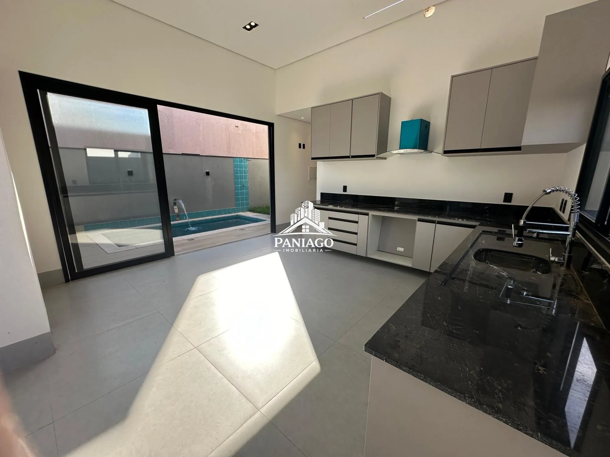 Imagem Casa Térrea para Locação no Primor das Torres 3 Quartos Suíte Master Piscina