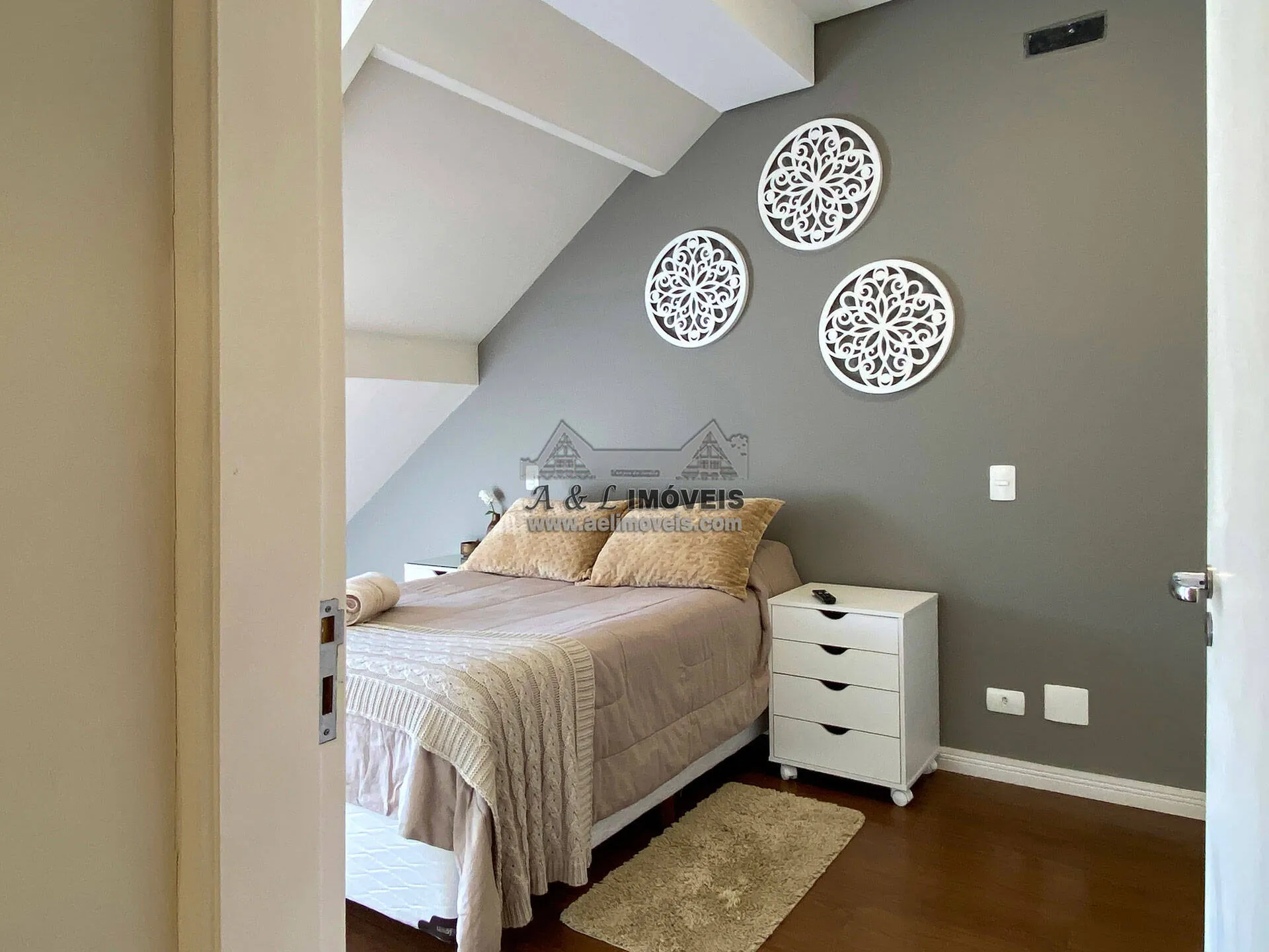 Imagem Apartamento à venda em Campos do Jordão - Duplex próximo ao Capivari
