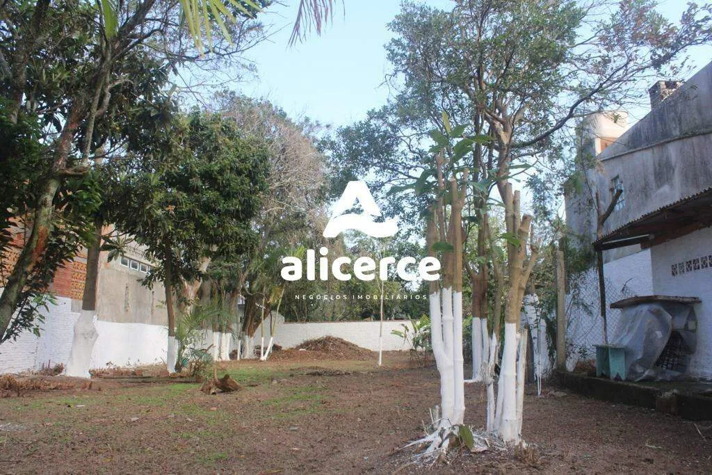 Imagem Terreno com Casa à venda l 2.085,85m² l Tapera da Base - Florianópolis/SC