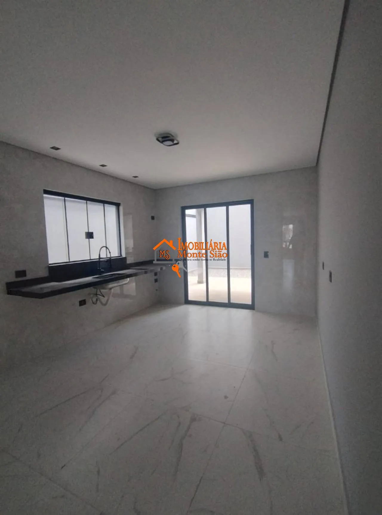 Imagem Sobrado com 3 dormitórios à venda, 95 m² por R$ 680.000,00 - Parque Residencial Scaffid II - Itaquaquecetuba/SP