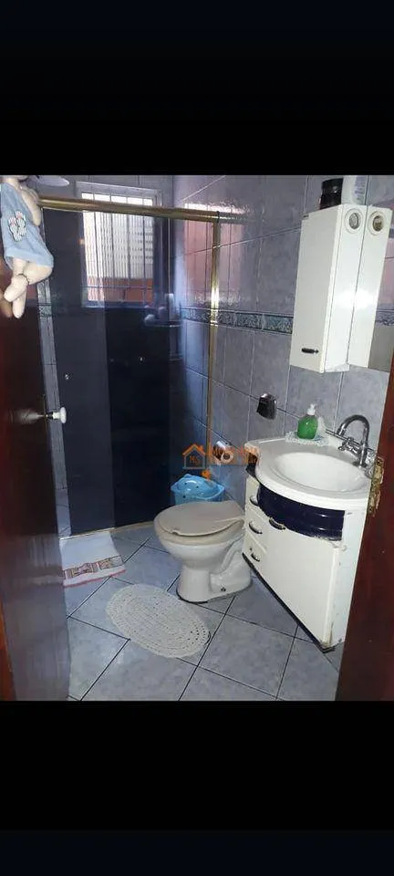 Imagem Sobrado com 3 dormitórios à venda, 2000 m² por R$ 692.000,00 - Jardim Pinhal - Guarulhos/SP