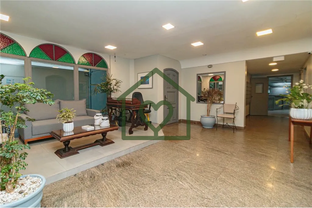 Imagem Amplo apartamento de 120m2, de frente, com 3 dormitÃ³rios, sendo 1 suÃ­te, vaga de garagem e dependÃ...