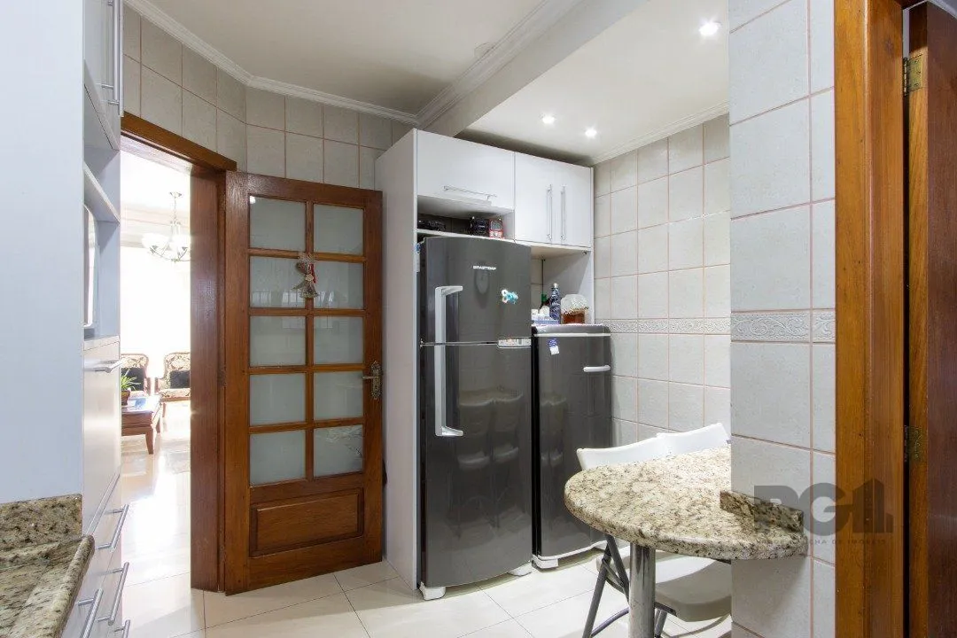 Imagem Apartamento Garden de 3 dormitórios, 1 suite e 1 vaga coberta no bairro Cristal.
