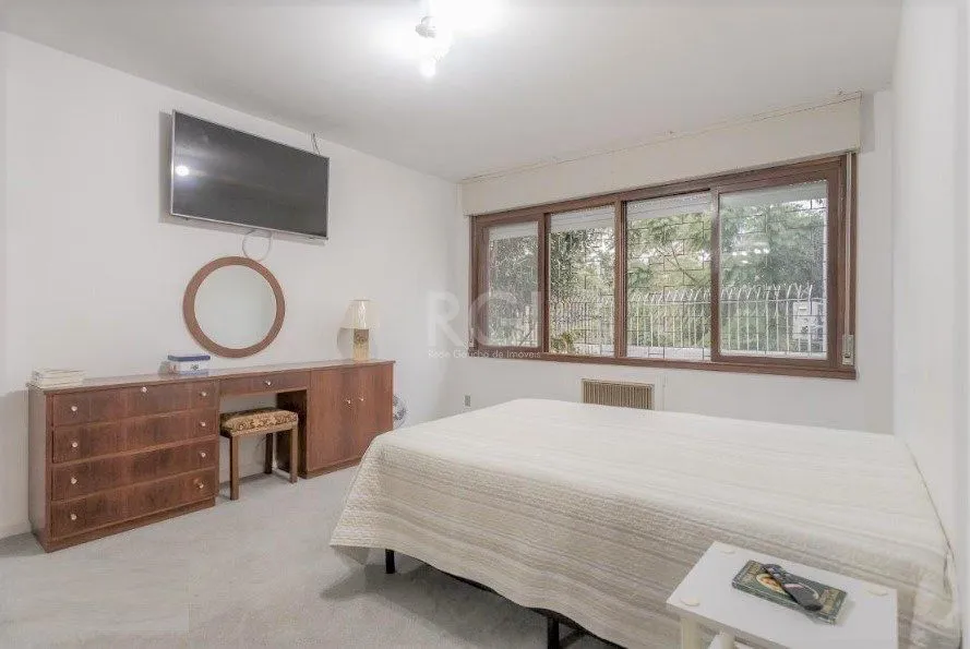 Imagem Casa para Venda - 327m², 4 dormitórios, sendo 1 suites, 3 vagas - Chácara das Pedras