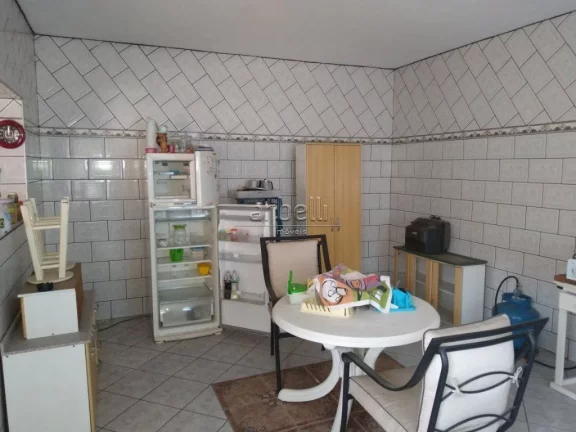 Imagem Sobrado com 300 metros quadrados aproximadamente de área total e 150 metros quadrados de área cons...
