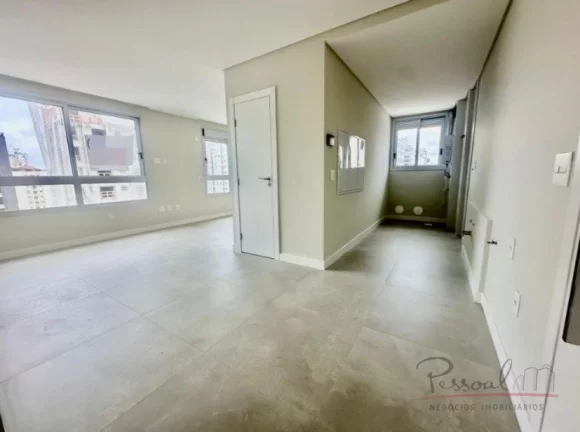 Imagem Ótimo apartamento, arejado e em andar alto, com vista livre, apartamento com 43m² de área privati...