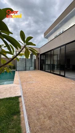 Imagem Casa em Condomínio de Luxo em Ribeirão Preto-SP: 4 quartos, 4 suítes, 2 salas, 5 banheiros, 4 vagas de garagem, 250m² de área.