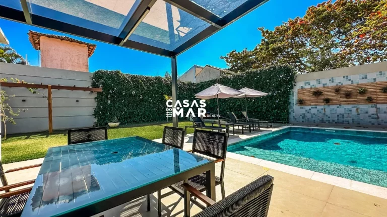 Imagem Casa Moderna para Temporada com 5 suítes, perto da praia em Geribá, Armação dos Búzios-RJ.