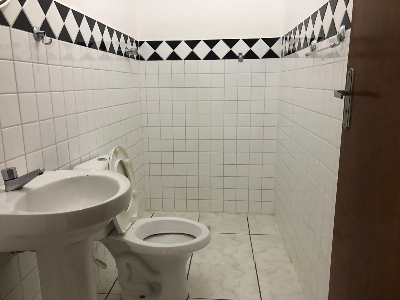 Imagem Casa à Venda com 107 m² em Sorocaba - Bairro - Cidade Jardim? 3 Quartos, 1 Suíte com Sacada