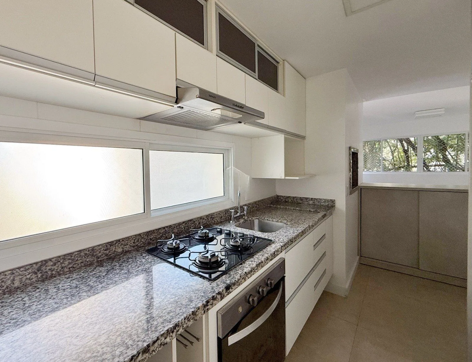 Imagem Apartamento com 2 dormitórios, sendo 1 suíte, e sala ampla com ambientes integrados - Condomínio Residencial Sucre