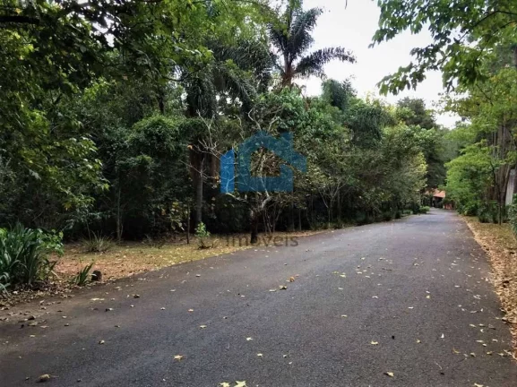 Imagem Lote de Alto Padrão no Jardim Mediterrâneo na Granja Viana