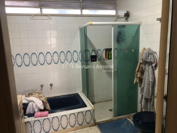 Imagem Esta casa encanta pelo conforto, amplitude e excelente distribuição dos ambientes. A área social ...