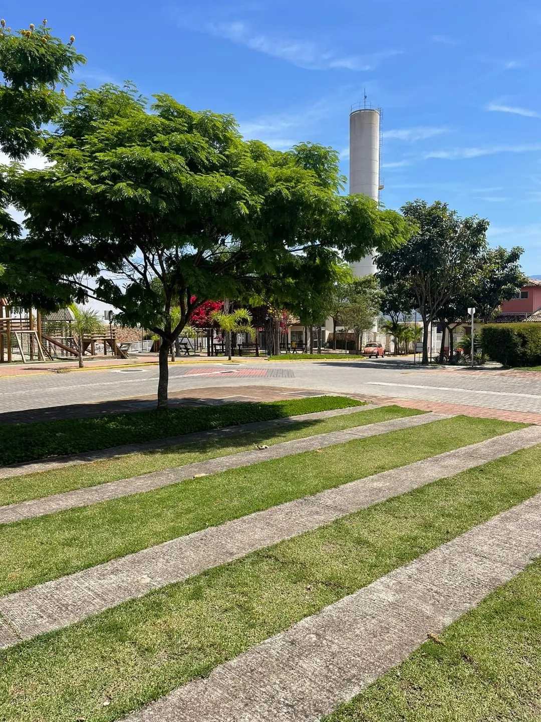 Imagem Casa à venda e locação, 3 Quartos, 1 Suite, 4 Vagas, 250M², Crispim, Pindamonhangaba - SP | Reserva Anauá