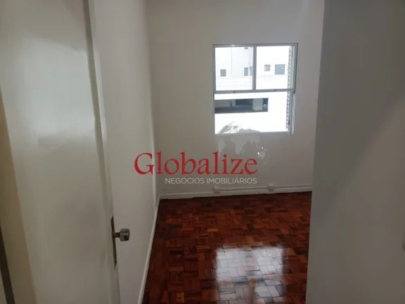 Imagem Apartamento Espaçoso e Moderno com 3 Dormitórios + Garagem com Infraestrutura para Carros Elétricos em Santos R$ 749 mil.