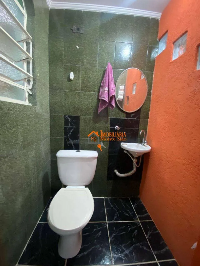 Imagem Oportunidade Única! Casa Térrea com 3 Quartos, Suíte e Quartos Extras em Localização Privilegiada em Guarulhos!