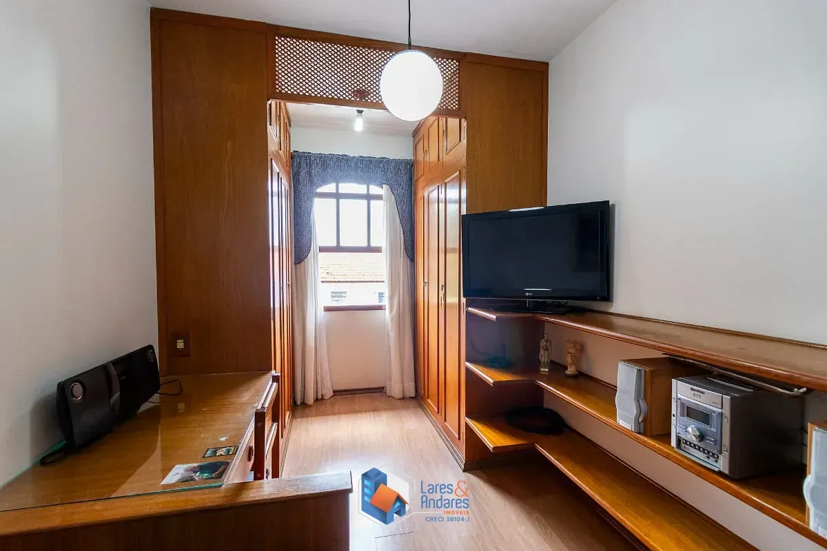Imagem Casa para venda em Mirandópolis com 3 quartos, sendo 3 suítes, 284m²