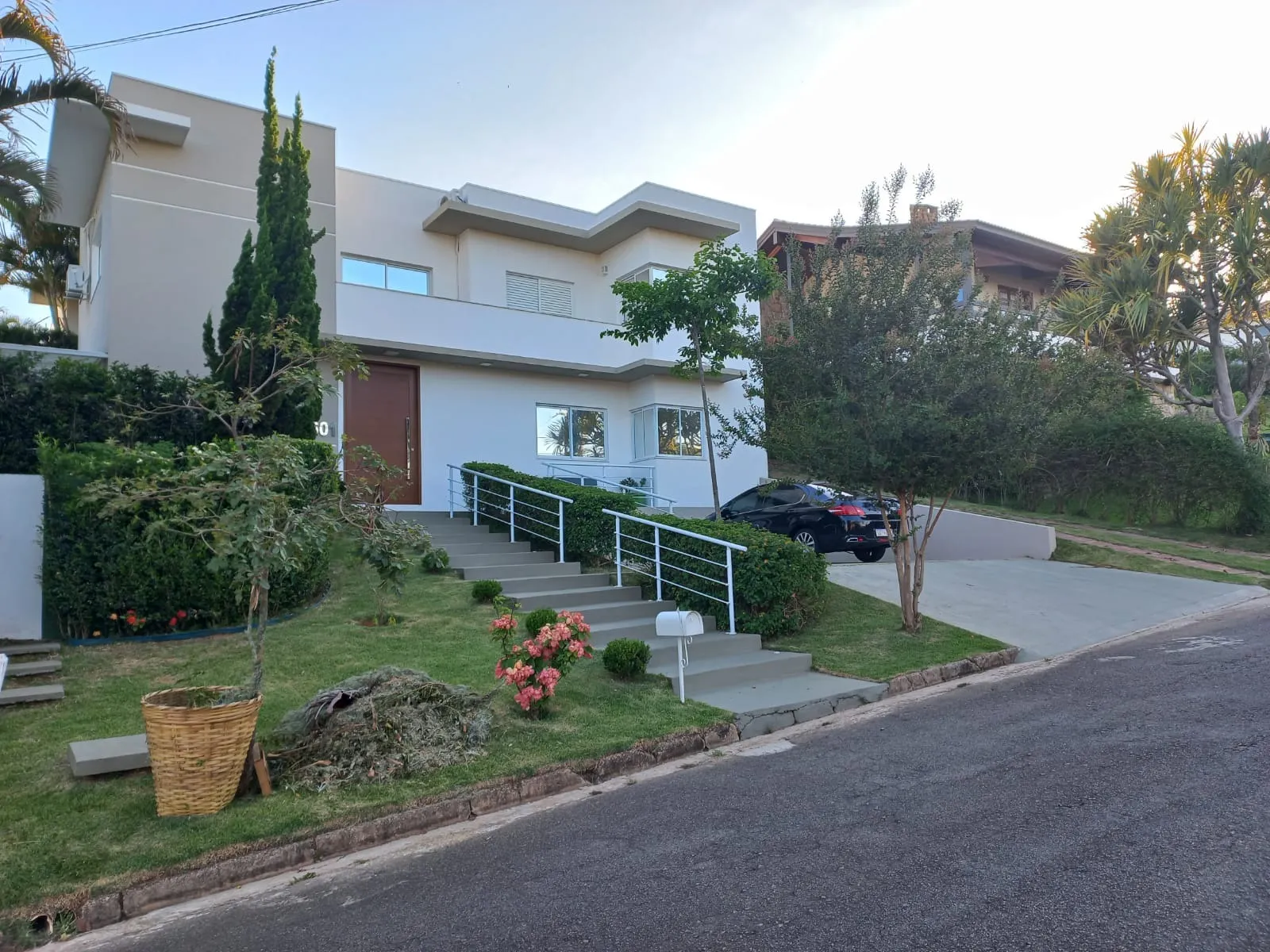 Imagem Casa Dupla Localizada no Condomínio Santo Antônio l