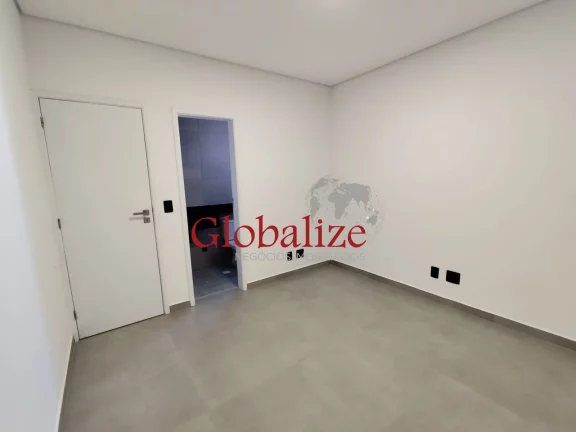 Imagem Casa Sobreposta Alta com 4 suítes, piscina e duas vagas no bairro do Boqueirão por R$2.085.000,00