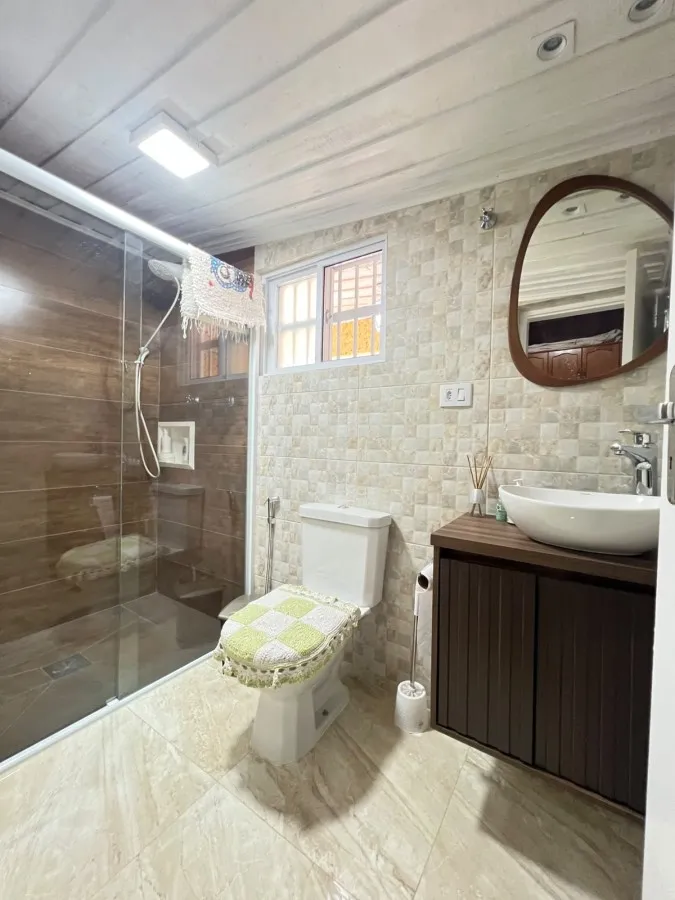 Imagem Casa para Venda em Praia Grande, Solemar, 3 dormitórios, 2 suítes, 1 banheiro, 2 vagas
