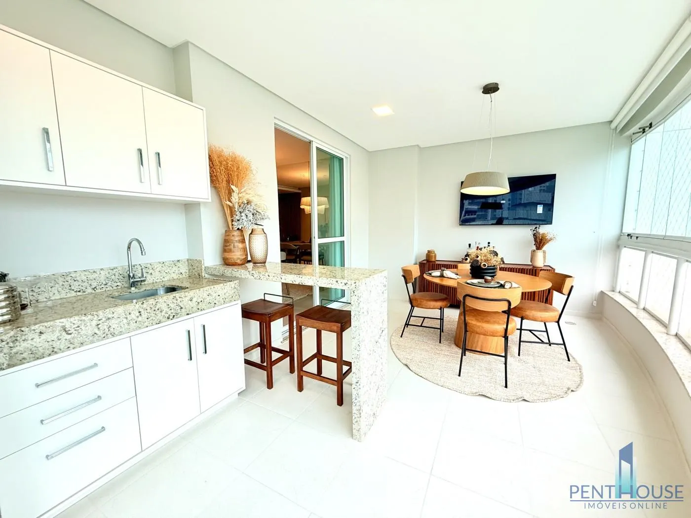 Imagem Apartamento Quadra Mar para Venda em Balneário Camboriú, CENTRO, 3 dormitórios, 3 suítes, 4 banheiros, 4 vagas