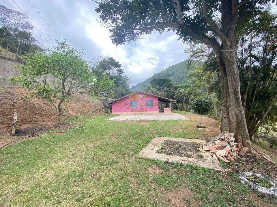 Imagem Casa para Venda em Teresópolis / RJ no bairro Pessegueiros