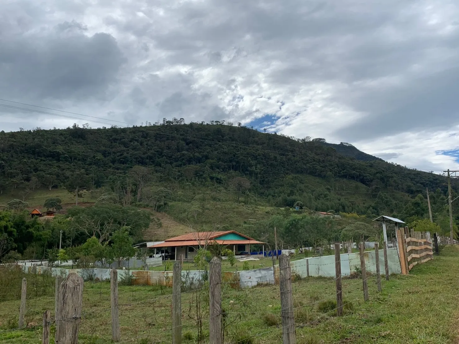 Imagem Chácara à venda Zona Rural, Lagoinha - SP