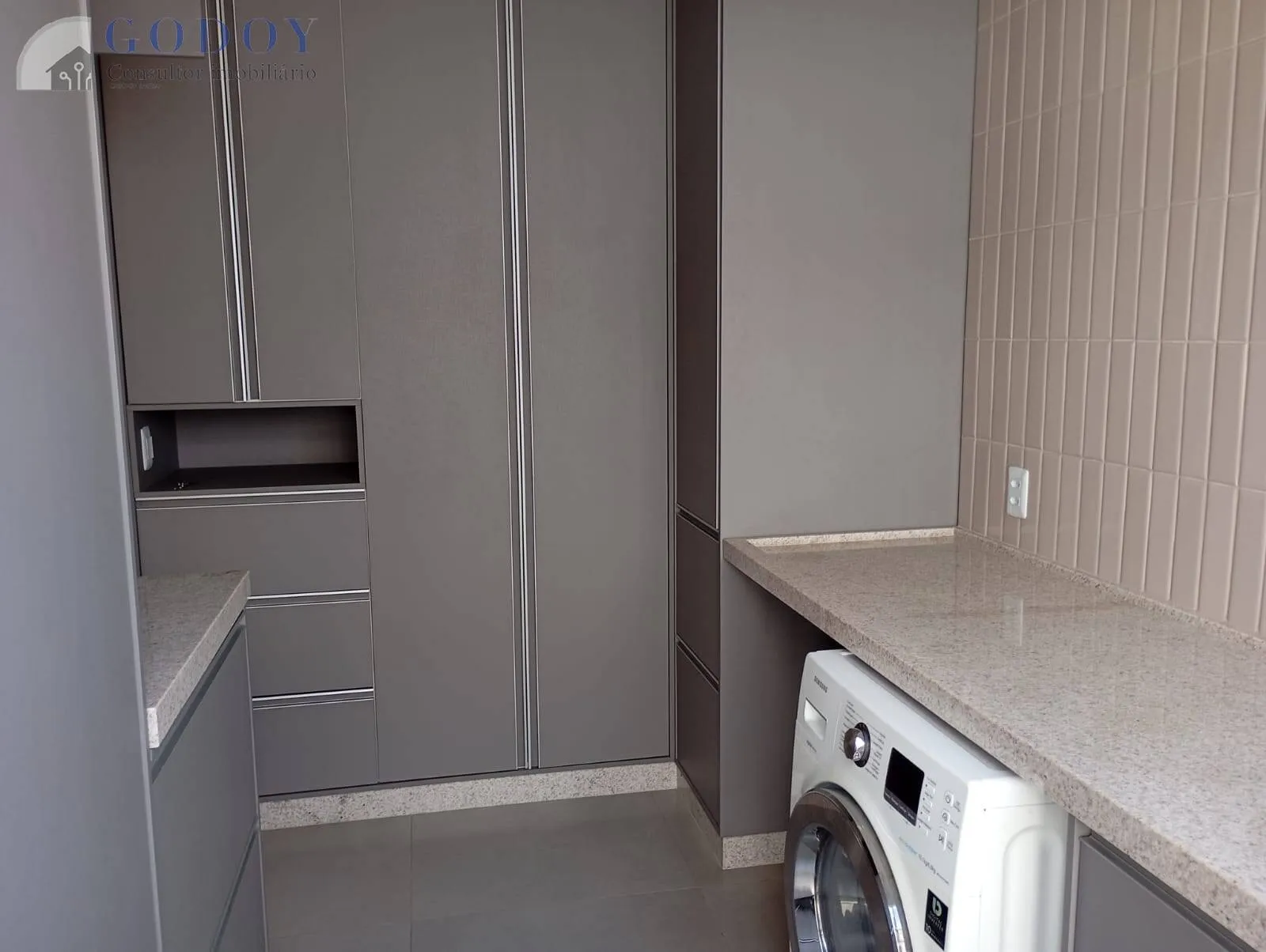 Imagem Exclusiva Casa Térrea - Conforto, Sofisticação e Amplo Terreno