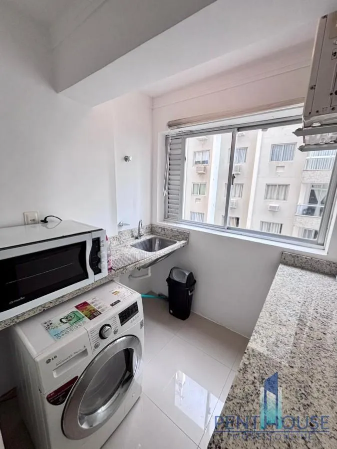Imagem Apartamento Quadra Mar para Venda em Balneário Camboriú, CENTRO, 2 dormitórios, 1 suíte, 2 banheiros, 2 vagas