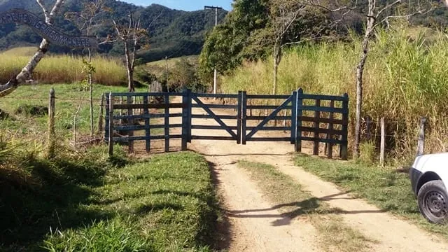 Imagem Chácara à venda Zona Rural, Cruzeiro - SP