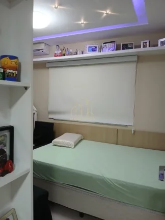Imagem Apartamento amplo e bem localizado com três quartos varanda a venda no Caminho das Árvores
