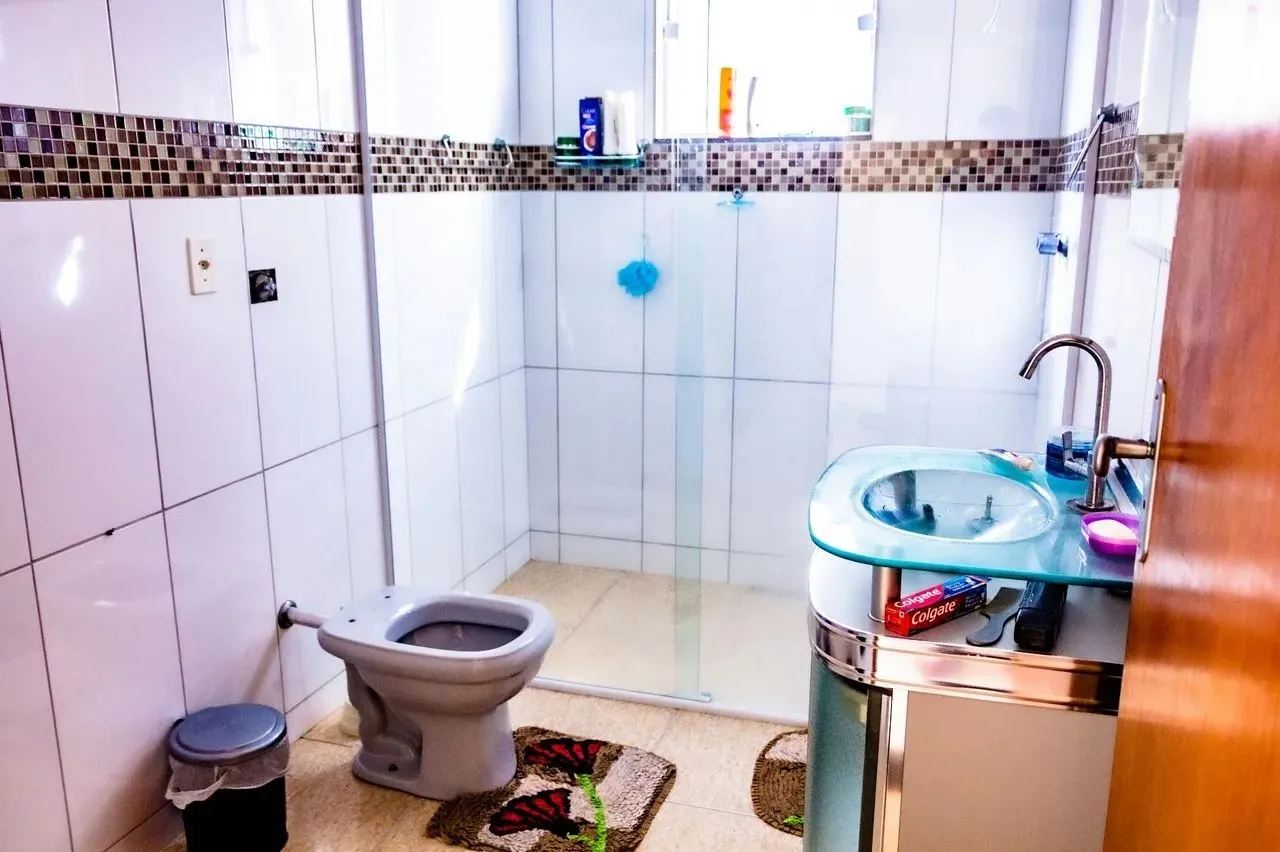 Imagem Casa à venda em Sorocaba-SP, Jardim São Guilherme: 3 quartos, 1 suíte, 1 sala, 3 banheiros, 2 vagas de garagem, 130m².