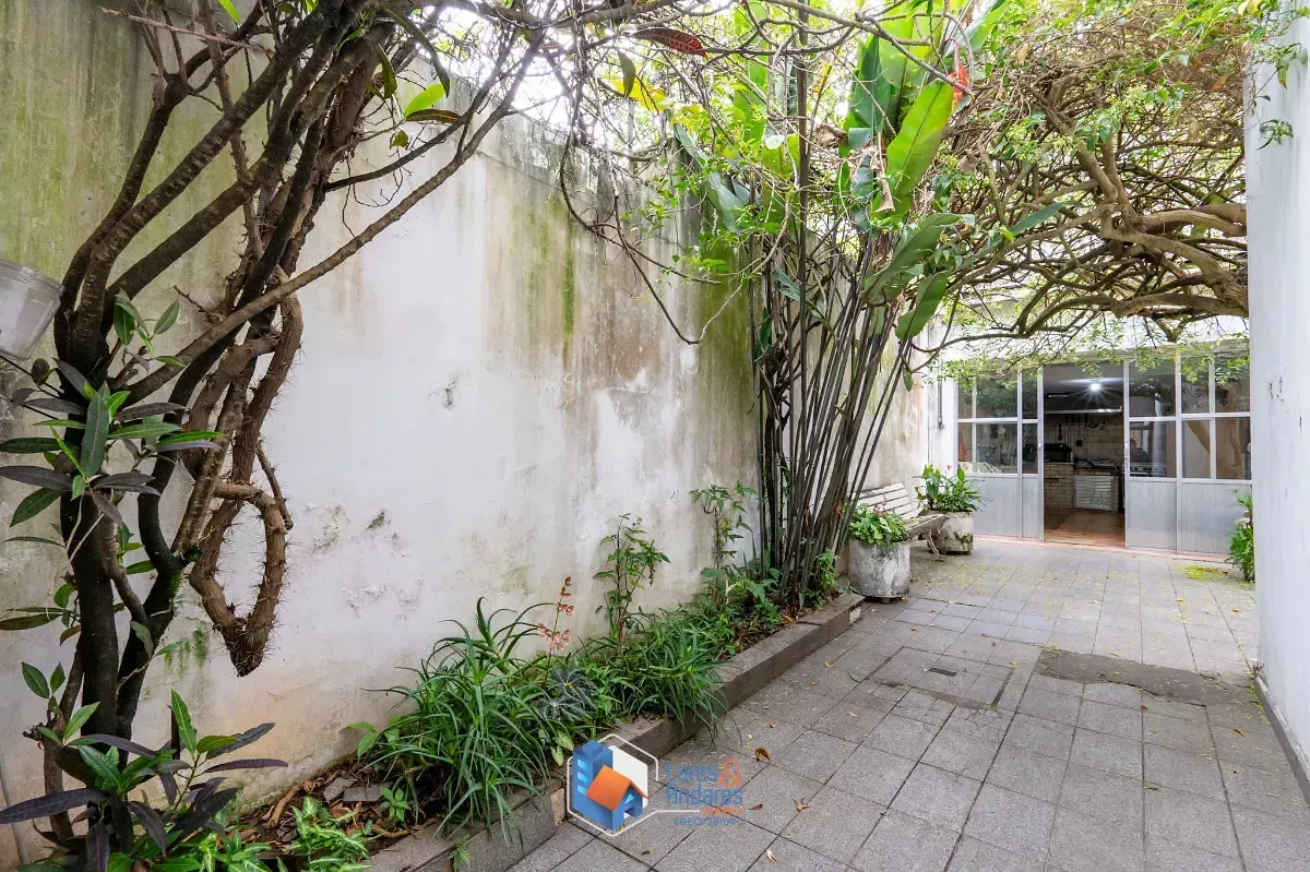 Imagem Casa para venda em Moema com 3 quartos, sendo 3 suítes, 330m²